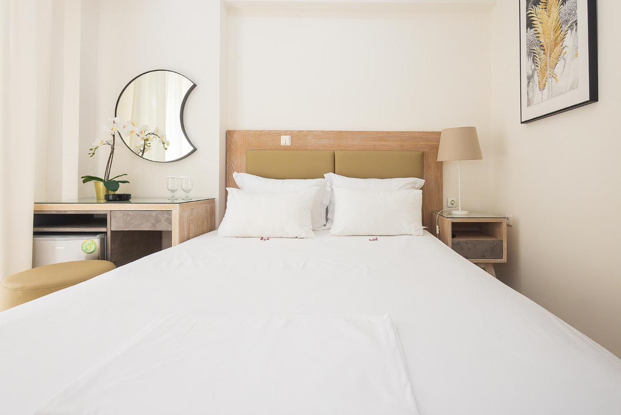 Le Monde Seaview Suites Nea Kallikrateia Exterior photo